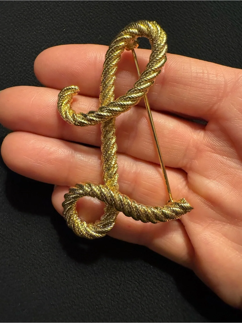 Vintage Gold Tone Letter L Textured Rope Brooch